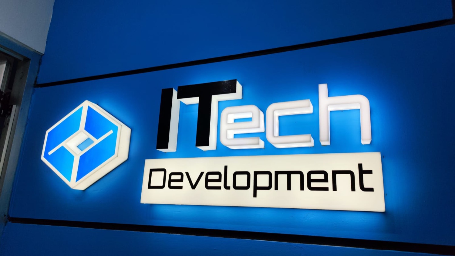Software en español, por ingenieros | iTech Dev Corp